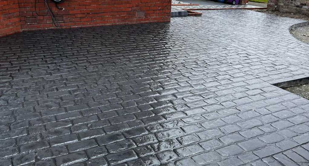 Old English Cobble Classic Grey Driveway in Liverpool